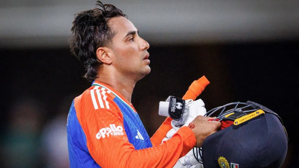 Team India Caught Hiding Abhishek Sharma's Injury, Indian Opener Cuts Hand